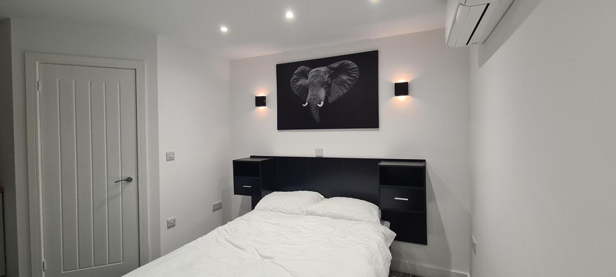 Home Away From Home! Yate Room photo